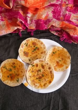 મીની કરારી રોટી(mini karari roti recipe in Gujarati) રેસીપી મુખ્ય ફોટો
