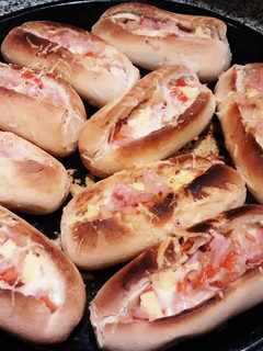 Una foto de Pancitos rellenos