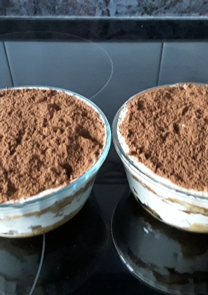 Una foto de Tiramisú con queso Afuegalpitu