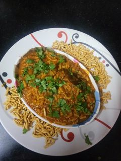 सेव टमाटर की सब्जी (Sev tamatar ki sabzi recipe in Hindi) रेसिपी मुख्य फोटो