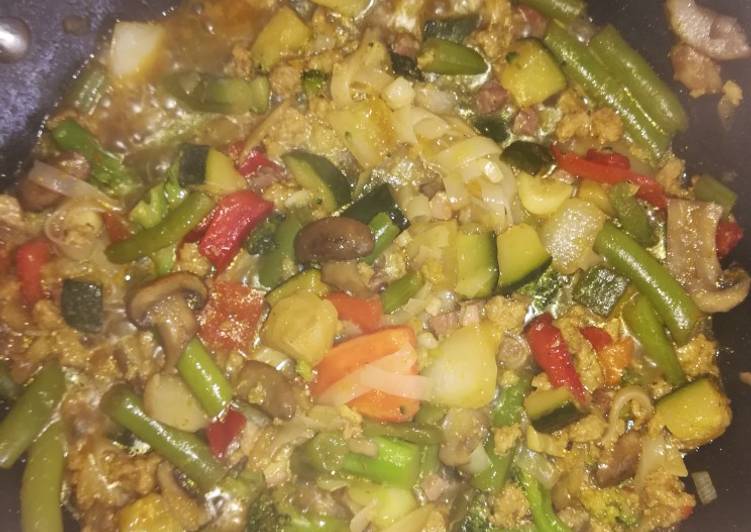 Verduras con soja texturizada y curry