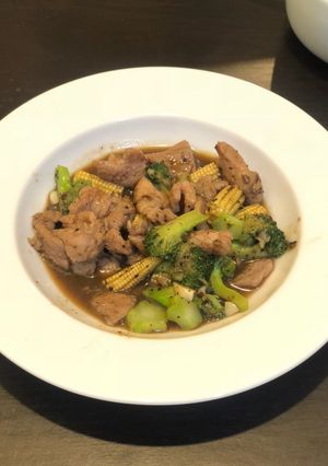 รูปของ หมูผัดพริกไทยดำ