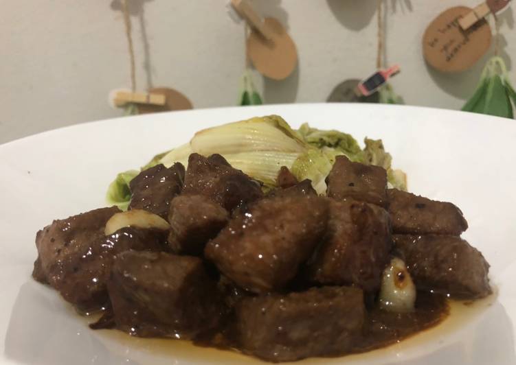 Spicy Saikoro Beef with Yakiniku Sauce