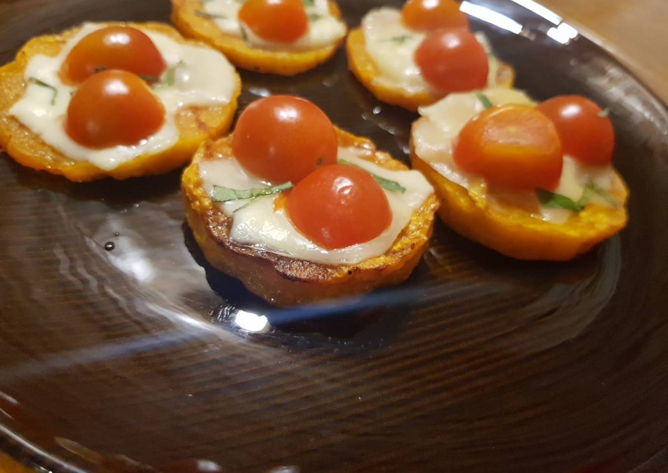 Calabaza caprese al horno