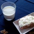 Pan con nata de leche de cabra