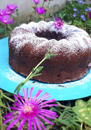 Foto di Ciambella al cacao con cuore di mascarpone