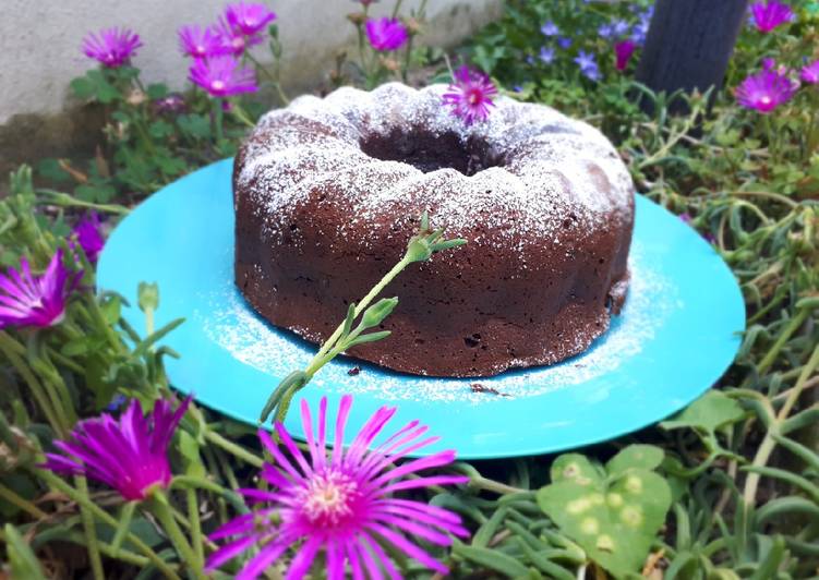 Ciambella al cacao con cuore di mascarpone