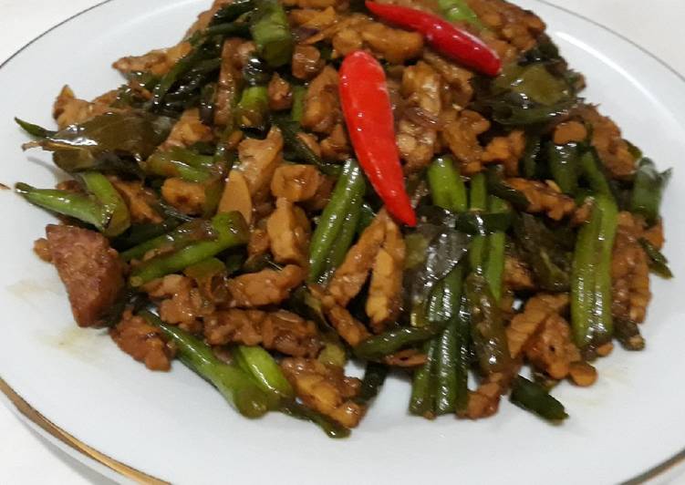 Resep Oseng tempe semangit dengan buncis dan cabe ijo yang Bikin Ngiler