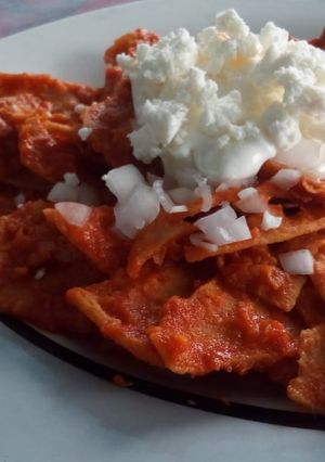 Una foto de Chilaquiles rojos