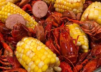 Easiest Way to Recipe Appetizing Cajun Inspired Spicy Buttered Crawfish Boil with Sausage and Corn