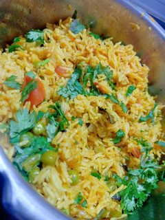 मटर का पुलाव (matar ka pulao recipe in Hindi) रेसिपी मुख्य फोटो