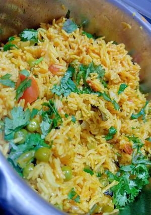 मटर का पुलाव (matar ka pulao recipe in Hindi) रेसिपी मुख्य फोटो