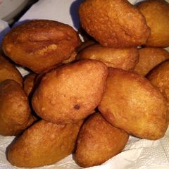 A picture of Bean balls aka Akara.