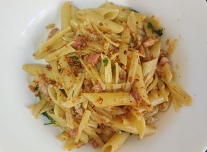 Foto de Penne ao alho e óleo com bacon