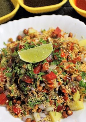 A picture of Bhel Puri (Mumbai Street Snack).