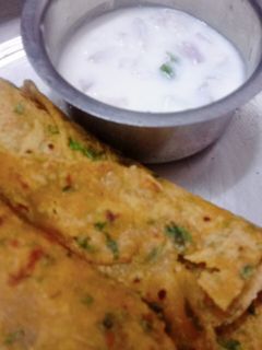 வெந்தய கீரை சப்பாத்தி (Venthaya keerai chappathi recipe in tamil) செய்முறை முக்கிய புகைப்படம்