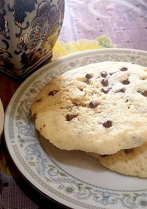 A picture of Giant Microwave 1 minute ChocoChip cookie.