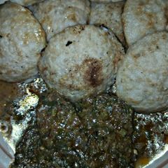 A picture of Wainar shinkafa da miyar taushe.