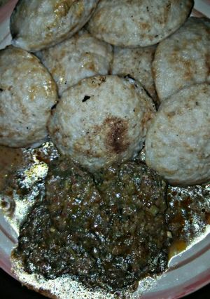 A picture of Wainar shinkafa da miyar taushe.