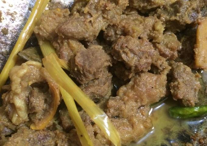 Bagaimana Menyiapkan Daging bumbu kuning Anti Gagal