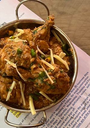 A picture of Chicken karahi.