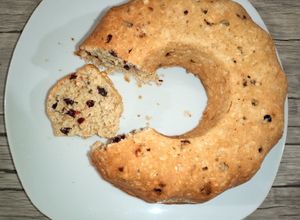 Una foto de Queque de avena y cranberries