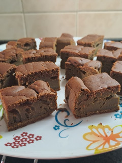 Una foto de Brownie sin tacc y sin azúcar de pera