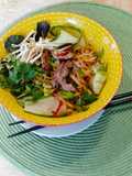 Asiatischer Reisnudel - Salat mit Rindfleisch
