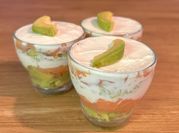 Une photo de verrine saumon