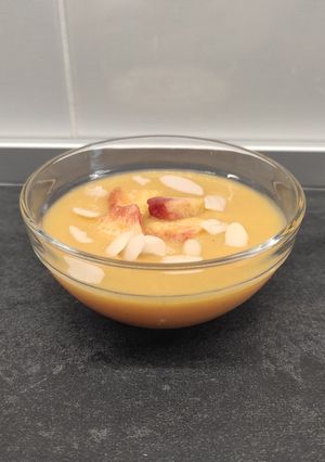 Hideg őszibarack desszert recept fotója