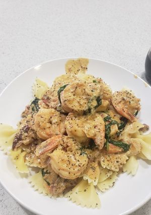 A picture of Tuscan shrimp.