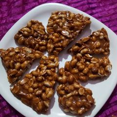 Jaggery peanut chikki A picture of Jaggery peanut chikki.