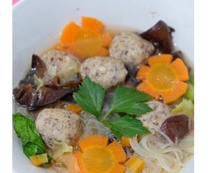 Resep Populer Sop Bakso Ayam Jamur dan Sayuran Enak dan Sehat Resep Populer Sop Bakso Ayam Jamur dan Sayuran Enak dan Sehat