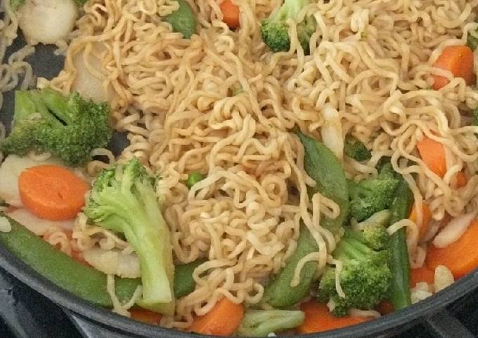 Soy sauce ramen stir fry