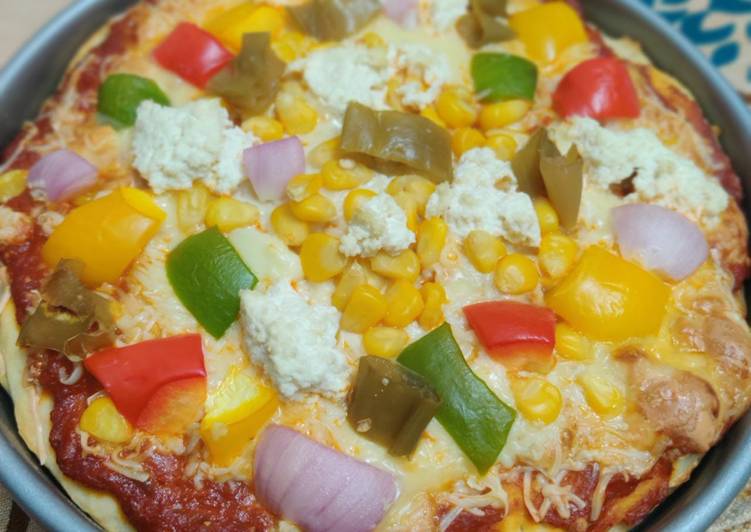 Recipe of Quick Cheese and veggies pizza