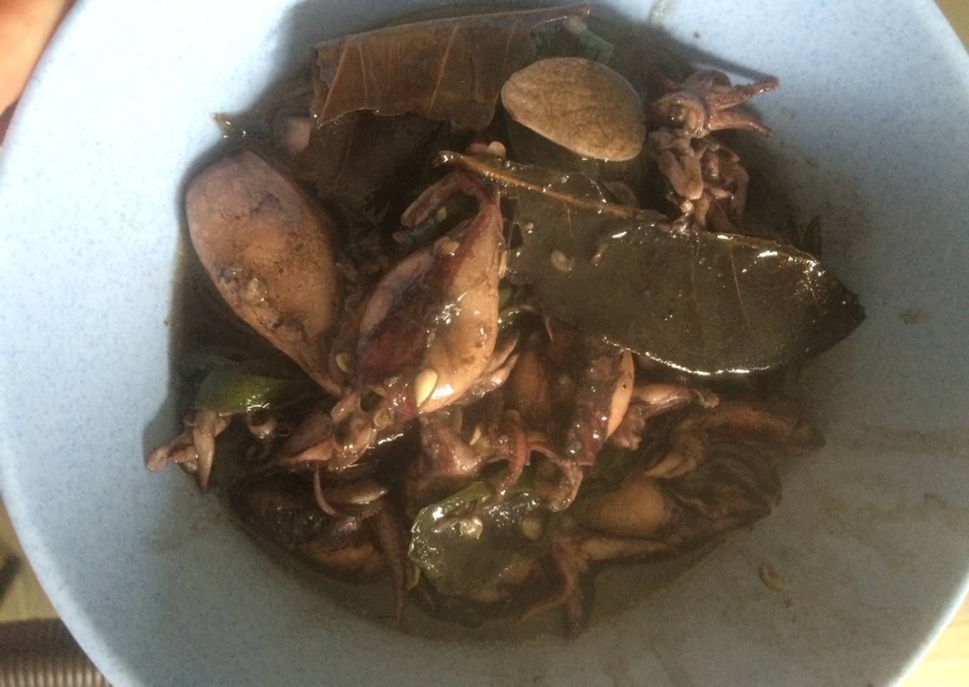 Cumi Hitam Hijau Bintik-bintik