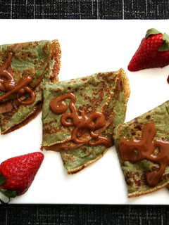 Una foto de Crepes con alga espirulina