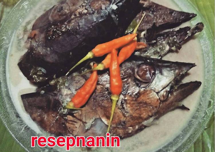 Resep Kepala tongkol asap masak santan Lezat