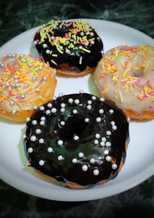 डोनट्स(Doughnut recipe in hindi) रेसिपी मुख्य फोटो