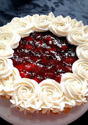 Una foto de Tarta de frutilla fresquita