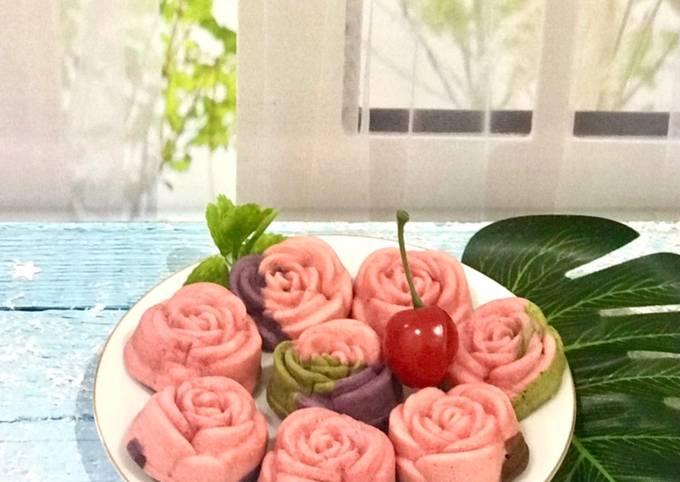 Steam Rose Cake