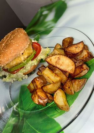 Une photo de Crousty Burger Mozzarella panée & Avocat 🍔 🥑