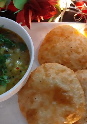 A picture of Kachori.