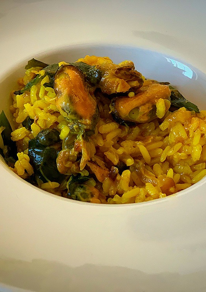 Una foto de Arroz marinero exprés