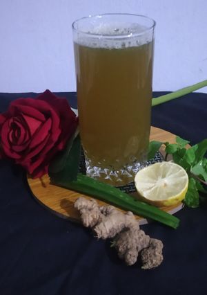 A picture of Aloe Vera MintLemon Juice.
