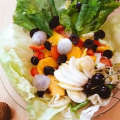 A picture of Cobb Salad.