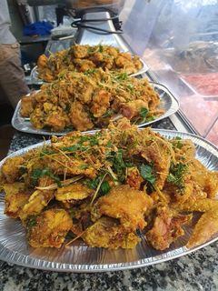 Hình của món Gà rang muối.