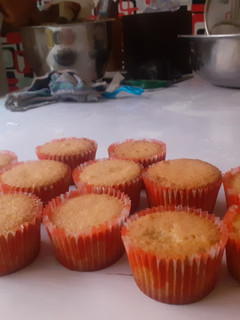 A picture of Vanilla Cupcakes.
