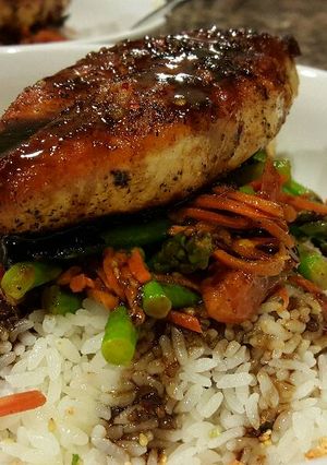 A picture of Balsamic Chicken on Rice.