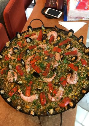Una foto de Paella